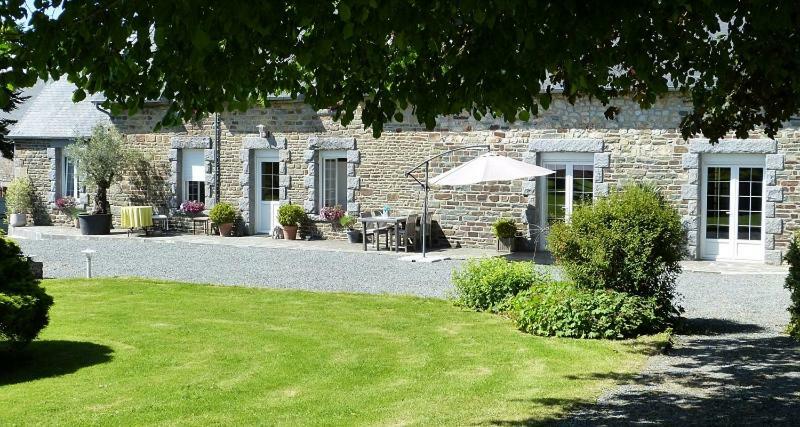 Domaine De L'Hotel Au Franc Fleury Kültér fotó