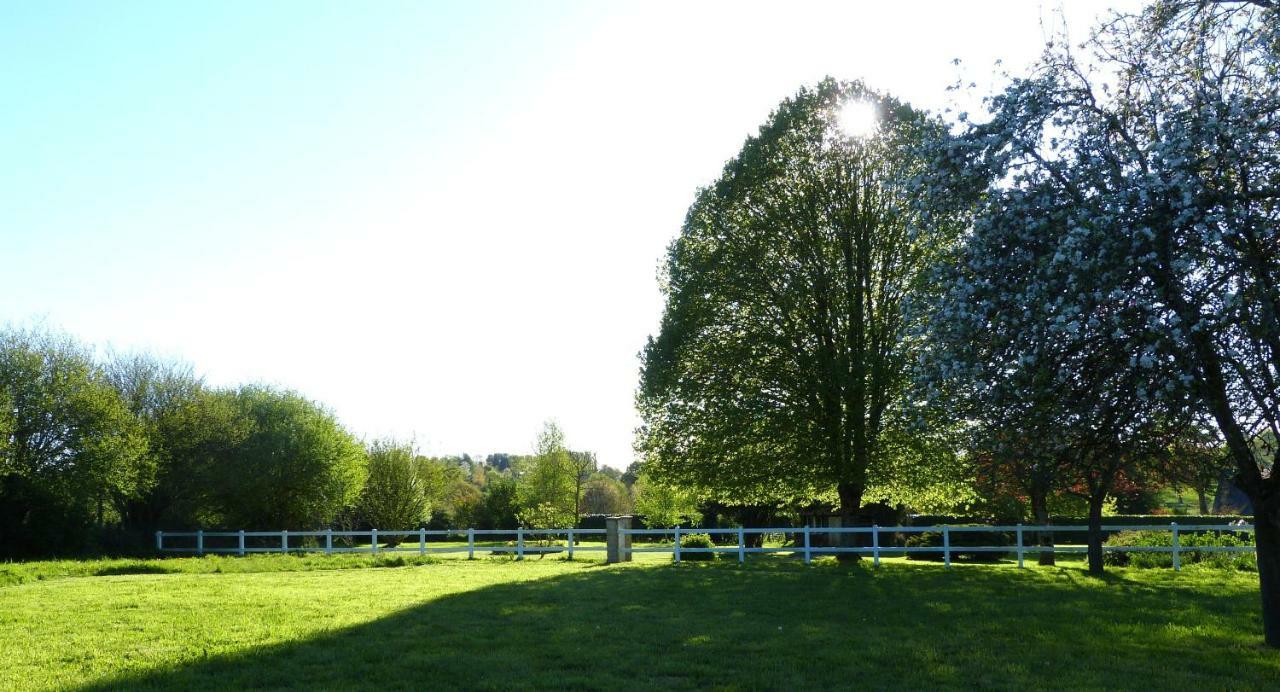 Domaine De L'Hotel Au Franc Fleury  Kültér fotó